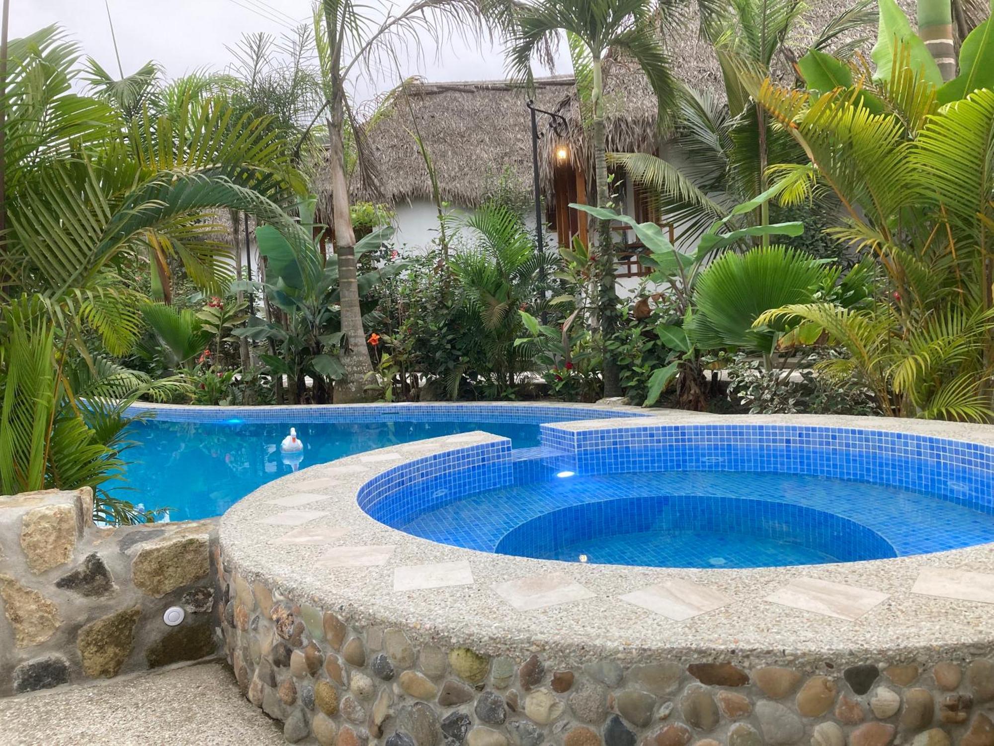 Hotel La Costa International Puerto López Extérieur photo